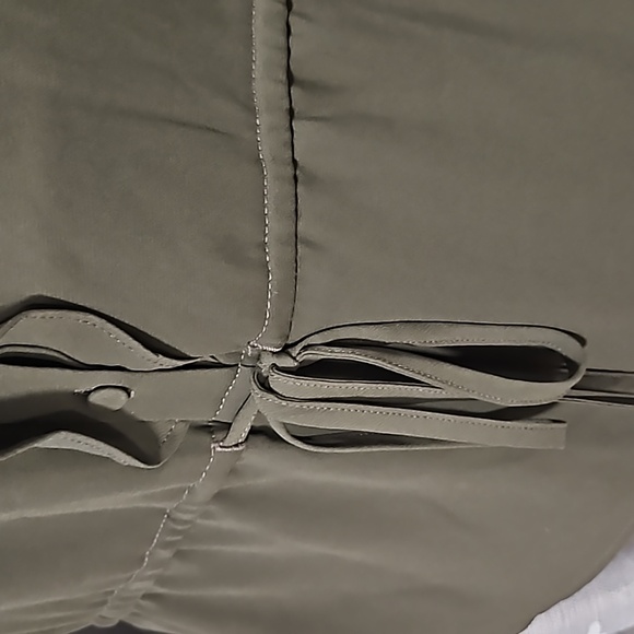 Express Ruffle Button-Up Peplum Cami - Picture 5 of 7